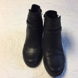 Baretrap black ankle booties